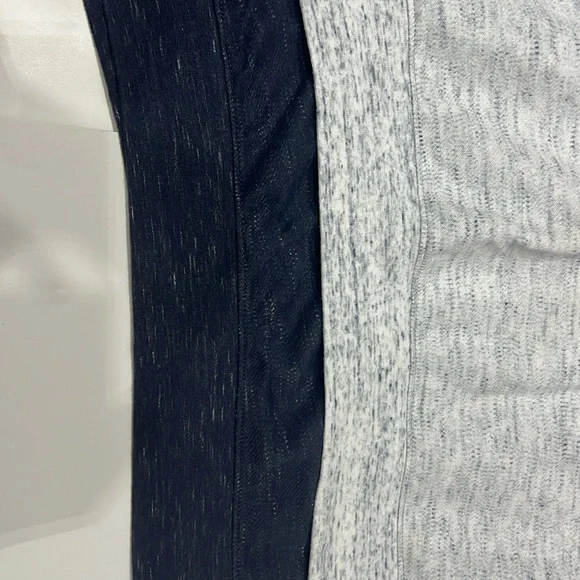 Bundle of 2 Haggar Men's Long Sleeve Tops in Navy and Light Gray- Size Large - Picture 5 of 5